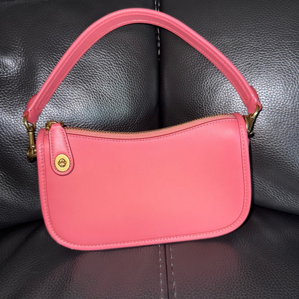 Coach Elegant Pink Women's Handbag